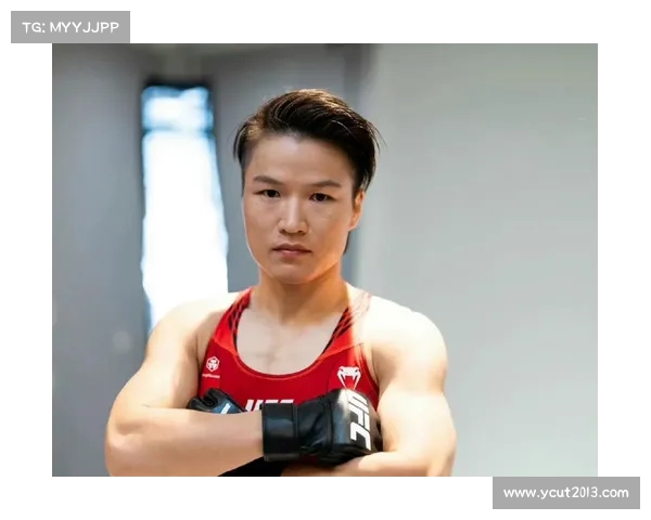 中国选手首次夺得UFC金腰带 打破历史创造格斗新纪元 中国选手首次夺得UFC金腰带 打破历史创造格斗新纪元